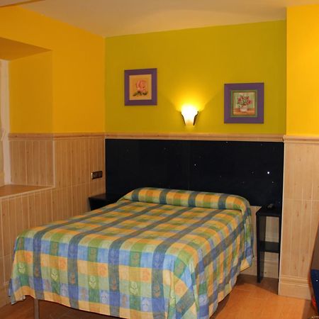 Pension Izar Bat San Sebastian Exterior photo